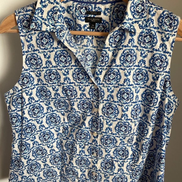Talbots Petite Button Up Sleeveless Top / Blouse - Picture 4 of 6